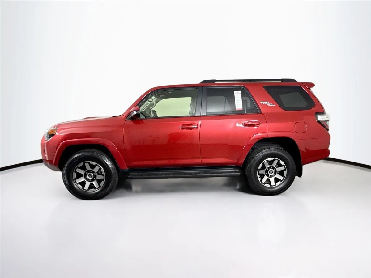 2024 Toyota 4Runner TRD Off-Road Premium thumbnail 14