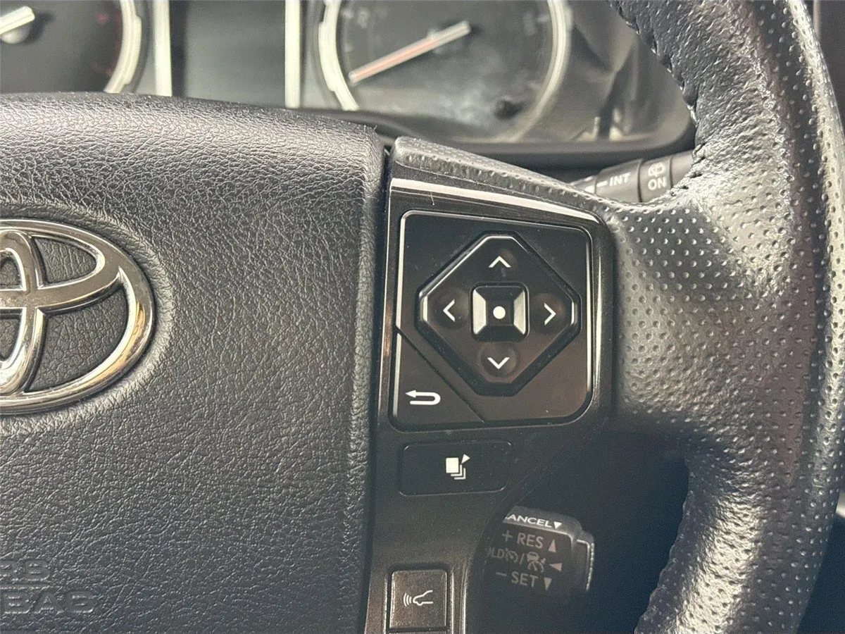 2024 Toyota 4Runner TRD Off-Road Premium thumbnail 20