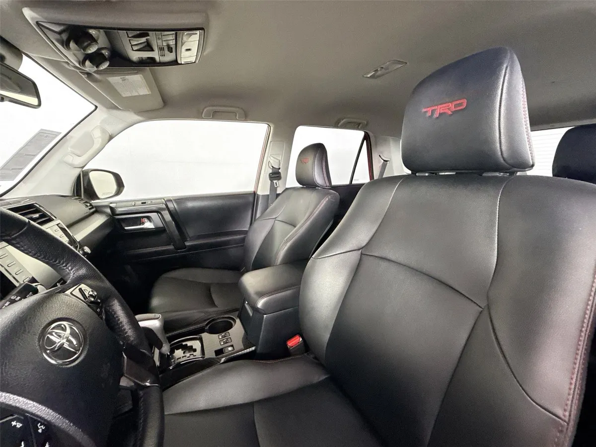 2024 Toyota 4Runner TRD Off-Road Premium thumbnail 3
