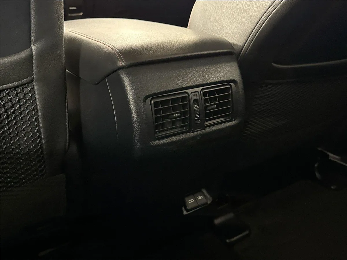 2024 Toyota 4Runner TRD Off-Road Premium thumbnail 35