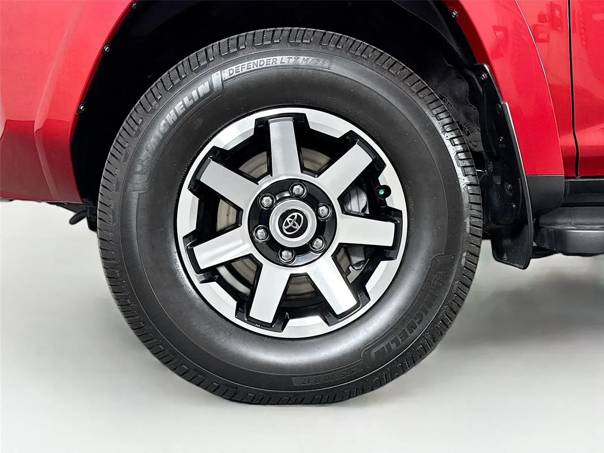 2024 Toyota 4Runner TRD Off-Road Premium thumbnail 45