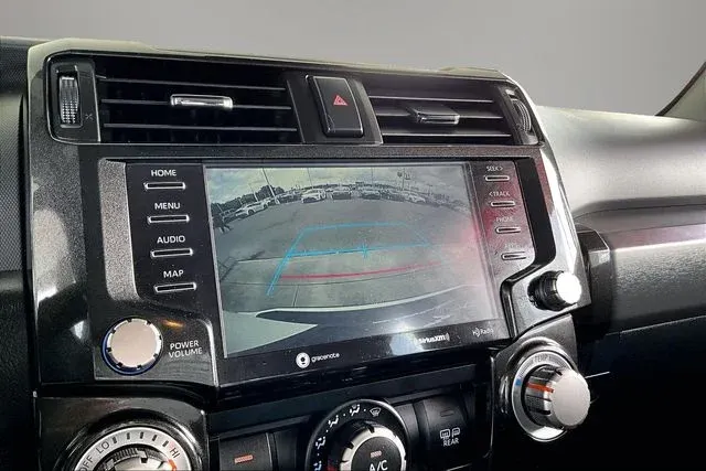 2024 Toyota 4Runner TRD Off-Road Premium thumbnail 13