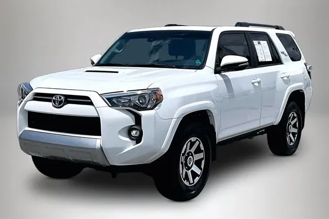 2024 Toyota 4Runner TRD Off-Road Premium thumbnail 2