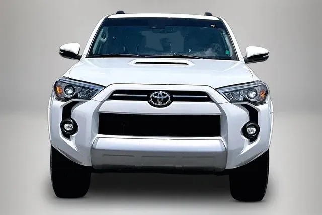 2024 Toyota 4Runner TRD Off-Road Premium thumbnail 3