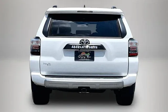 2024 Toyota 4Runner TRD Off-Road Premium thumbnail 6