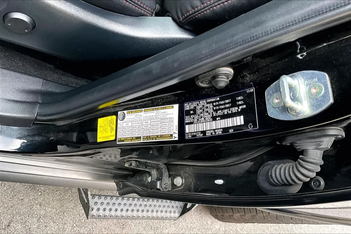 2024 Toyota 4Runner TRD Pro thumbnail 34
