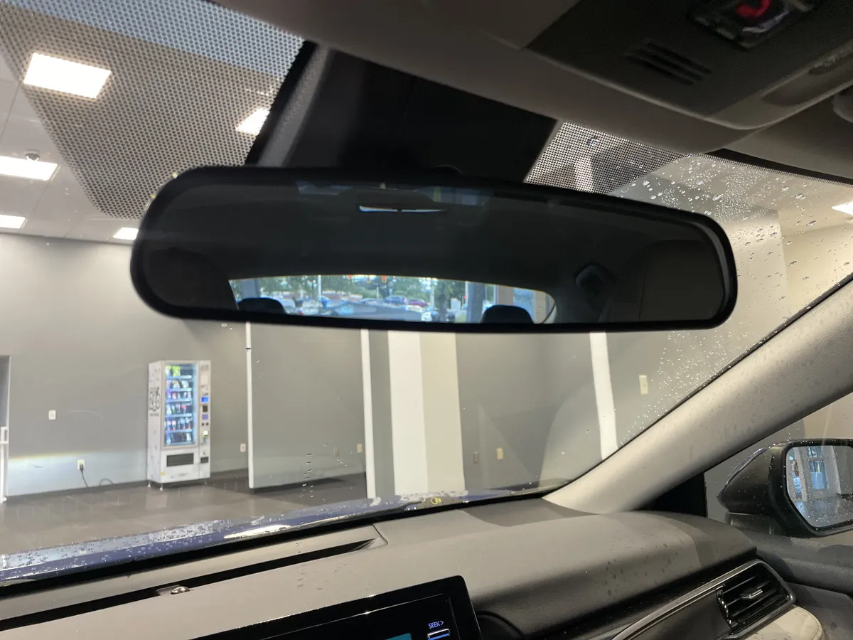 2024 Toyota Camry Hybrid SE Nightshade thumbnail 27
