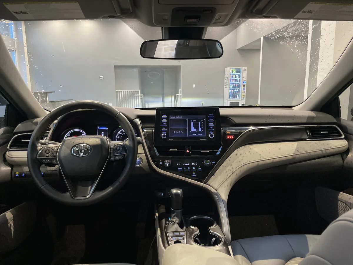 2024 Toyota Camry Hybrid SE Nightshade thumbnail 28