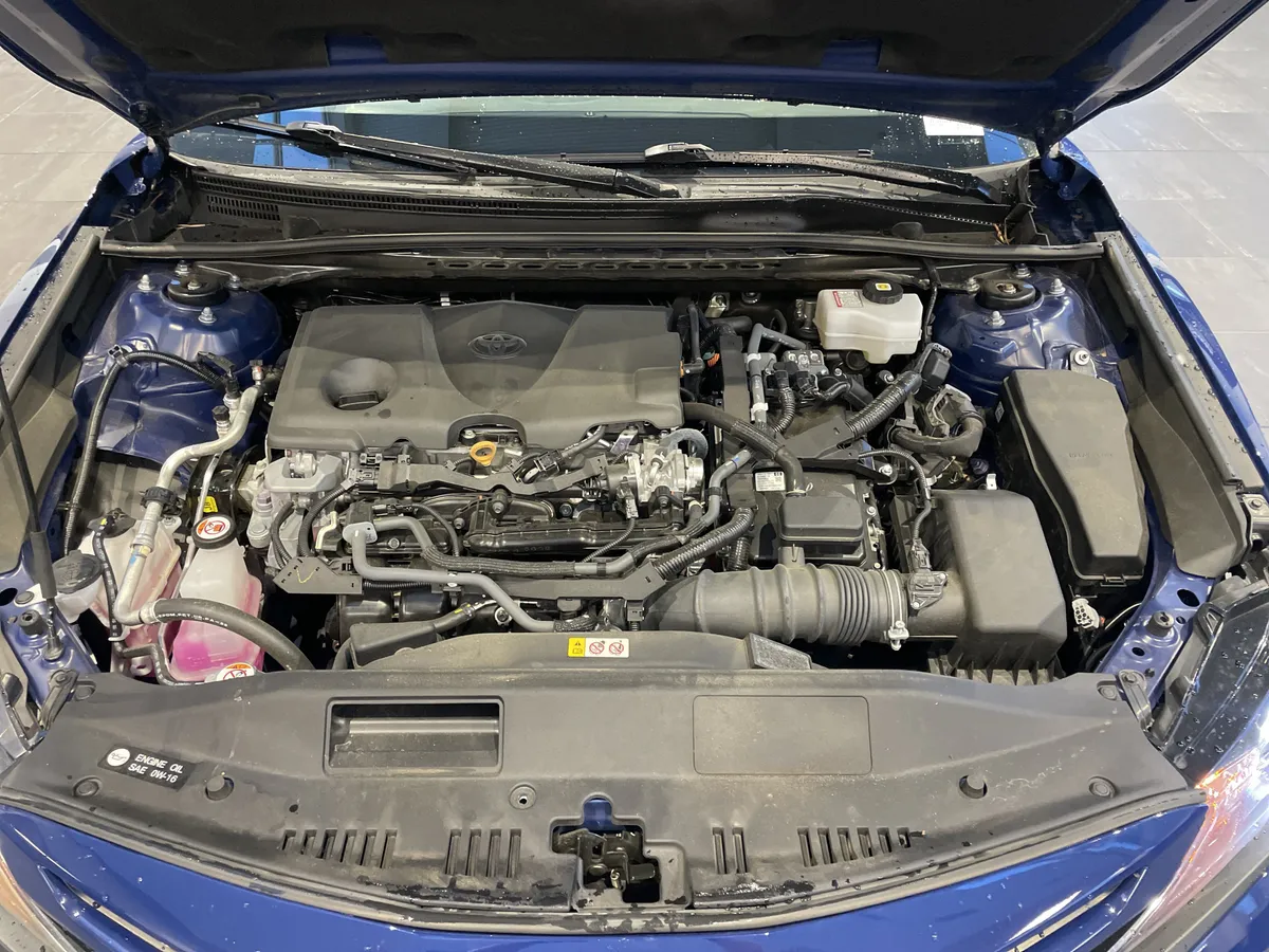 2024 Toyota Camry Hybrid SE Nightshade thumbnail 33