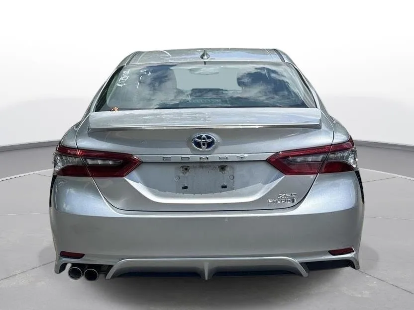2024 Toyota Camry Hybrid XSE thumbnail 7