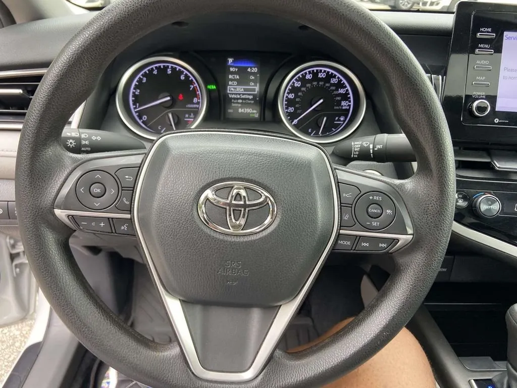 2024 Toyota Camry LE thumbnail 34