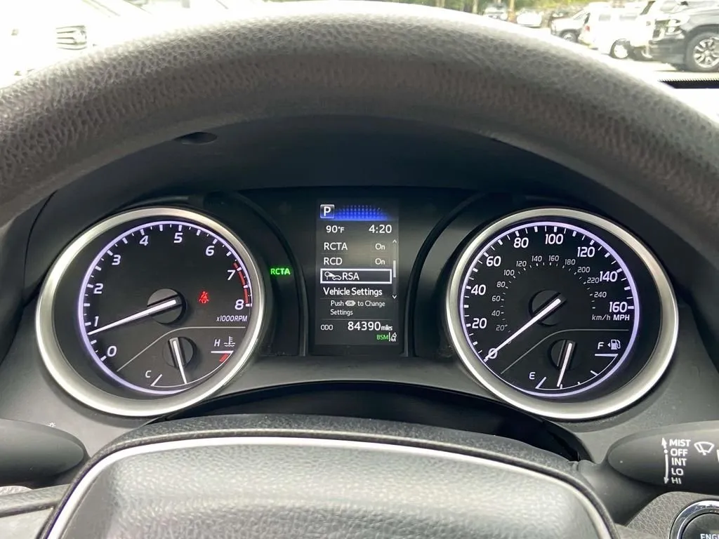 2024 Toyota Camry LE thumbnail 35
