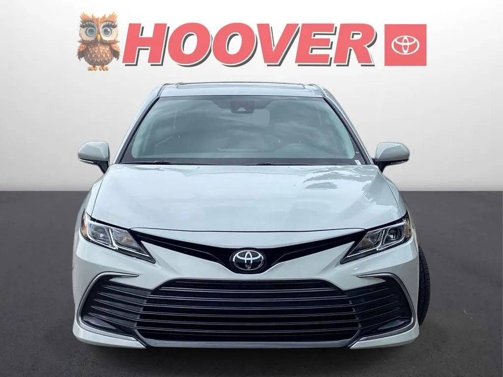 2024 Toyota Camry LE thumbnail 6