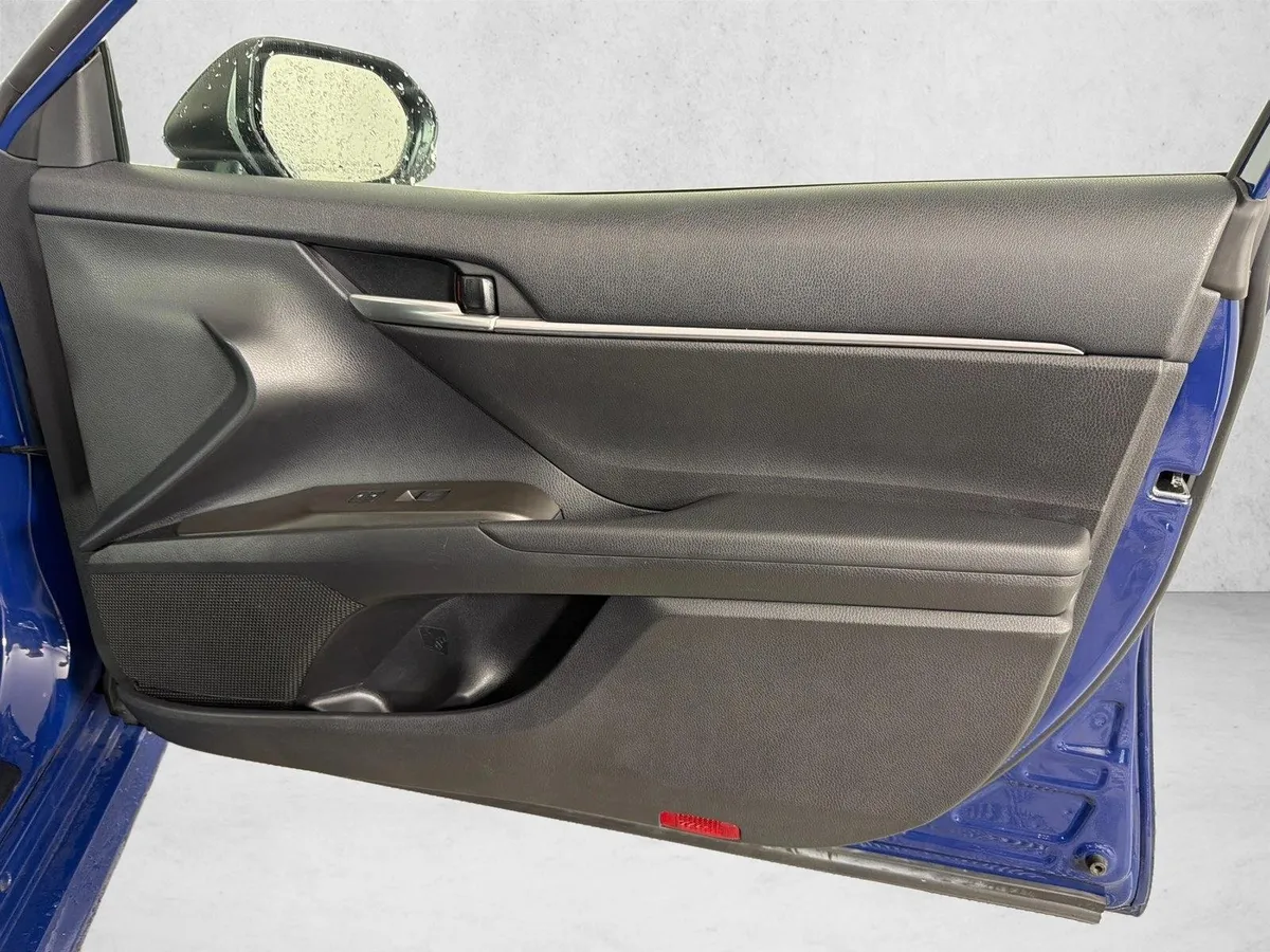2024 Toyota Camry LE thumbnail 14