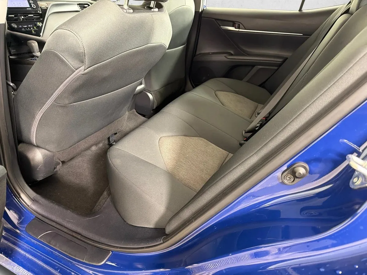 2024 Toyota Camry LE thumbnail 20