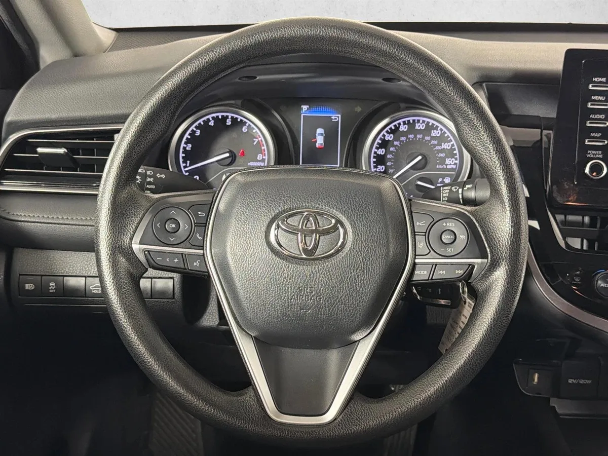 2024 Toyota Camry LE thumbnail 23