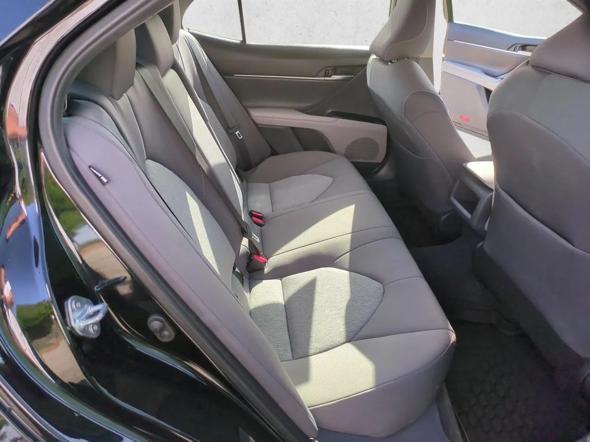 2024 Toyota Camry LE thumbnail 20