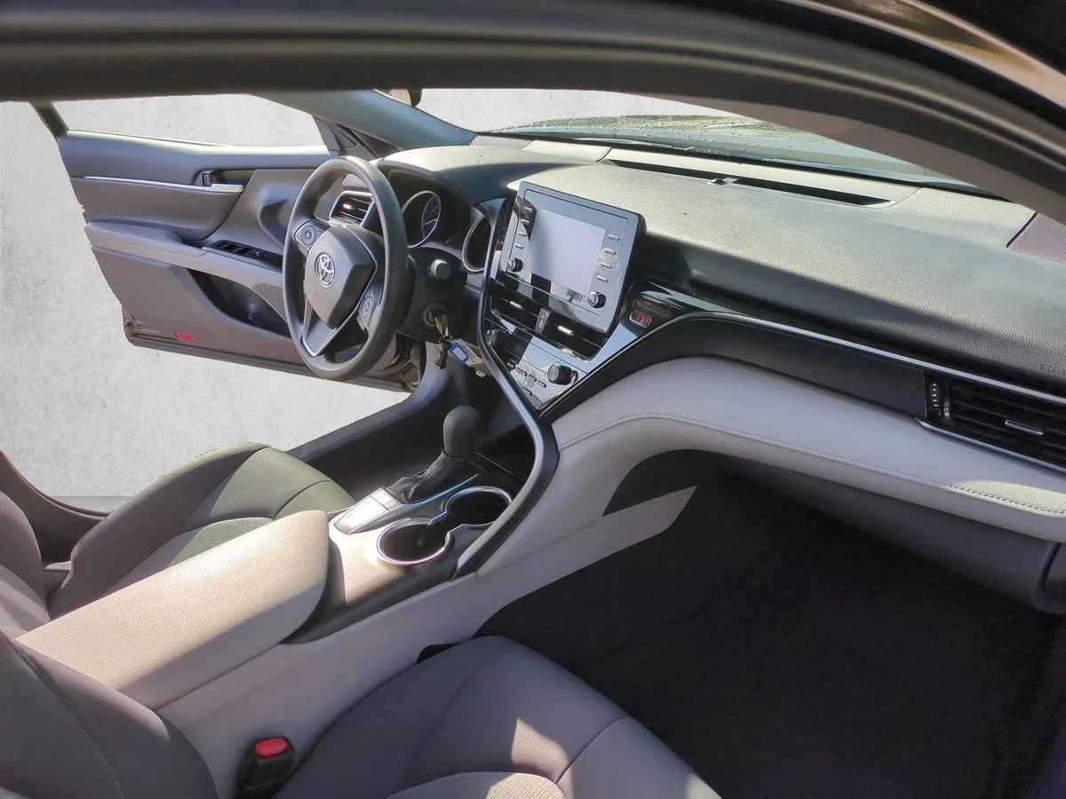 2024 Toyota Camry LE thumbnail 22