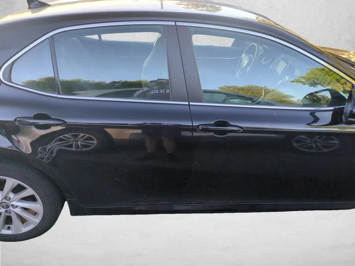 2024 Toyota Camry LE thumbnail 4