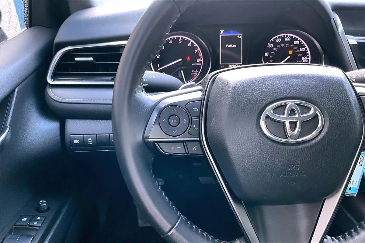 2024 Toyota Camry SE thumbnail 24