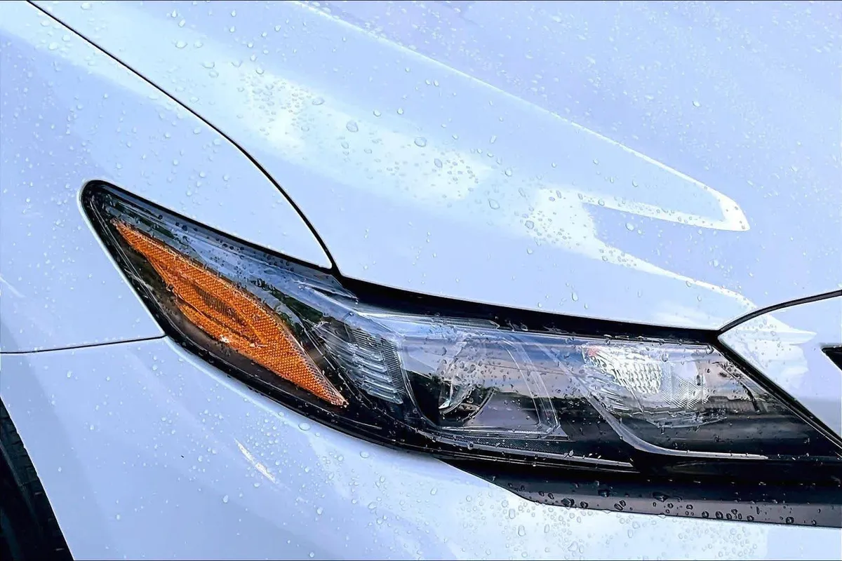 2024 Toyota Camry SE thumbnail 28