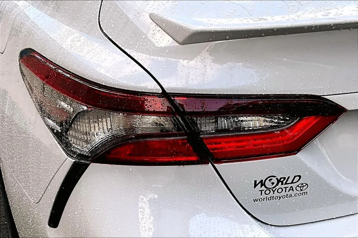 2024 Toyota Camry SE thumbnail 29