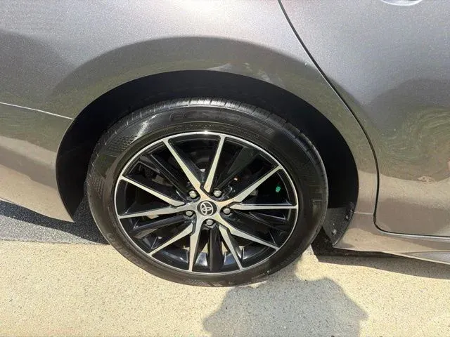 2024 Toyota Camry SE thumbnail 12