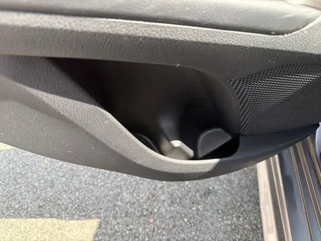 2024 Toyota Camry SE thumbnail 17