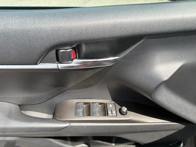 2024 Toyota Camry SE thumbnail 26