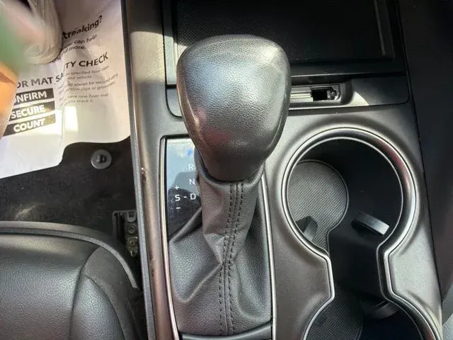 2024 Toyota Camry SE thumbnail 40