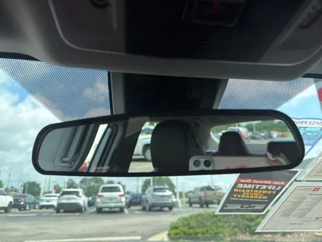 2024 Toyota Camry SE thumbnail 46