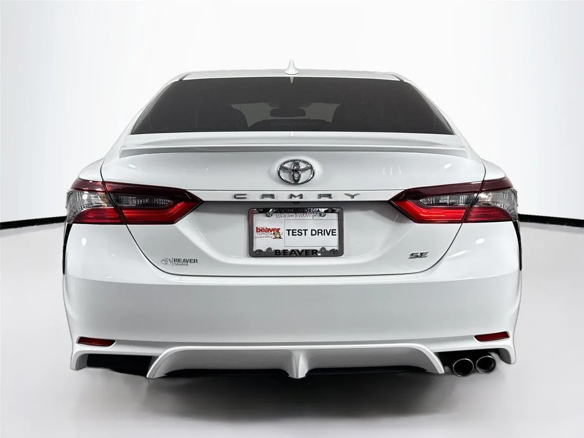 2024 Toyota Camry SE thumbnail 10
