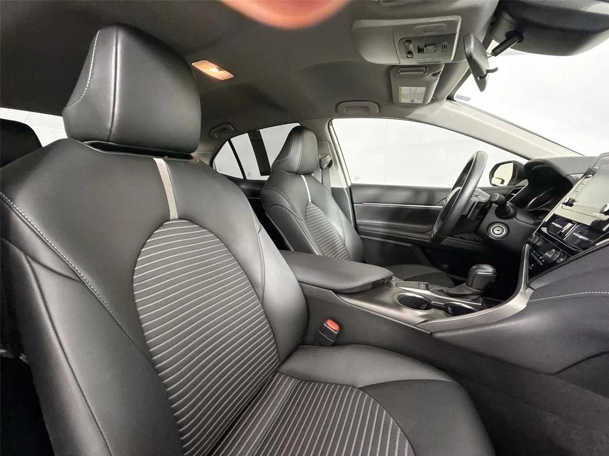 2024 Toyota Camry SE thumbnail 36