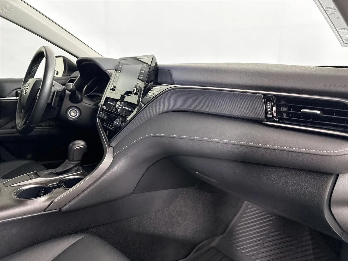 2024 Toyota Camry SE thumbnail 37