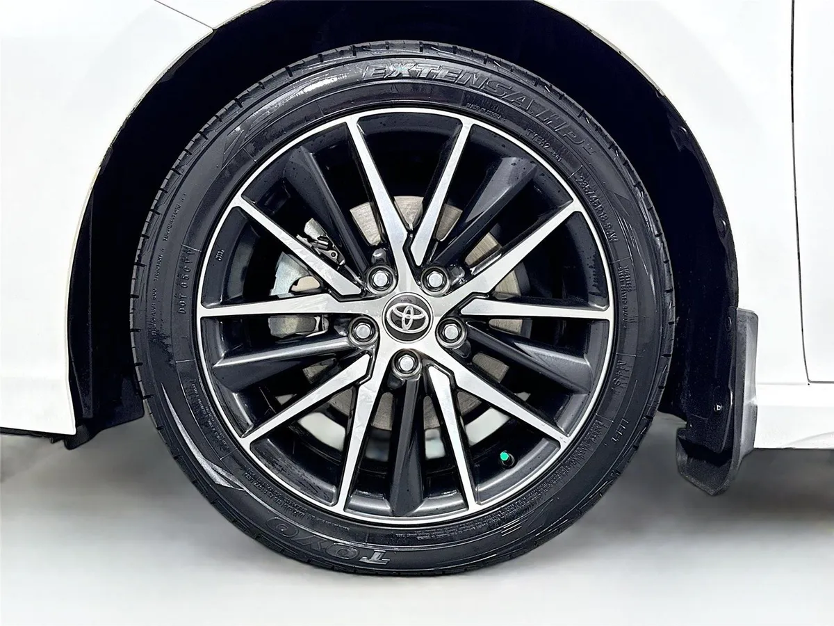 2024 Toyota Camry SE thumbnail 39