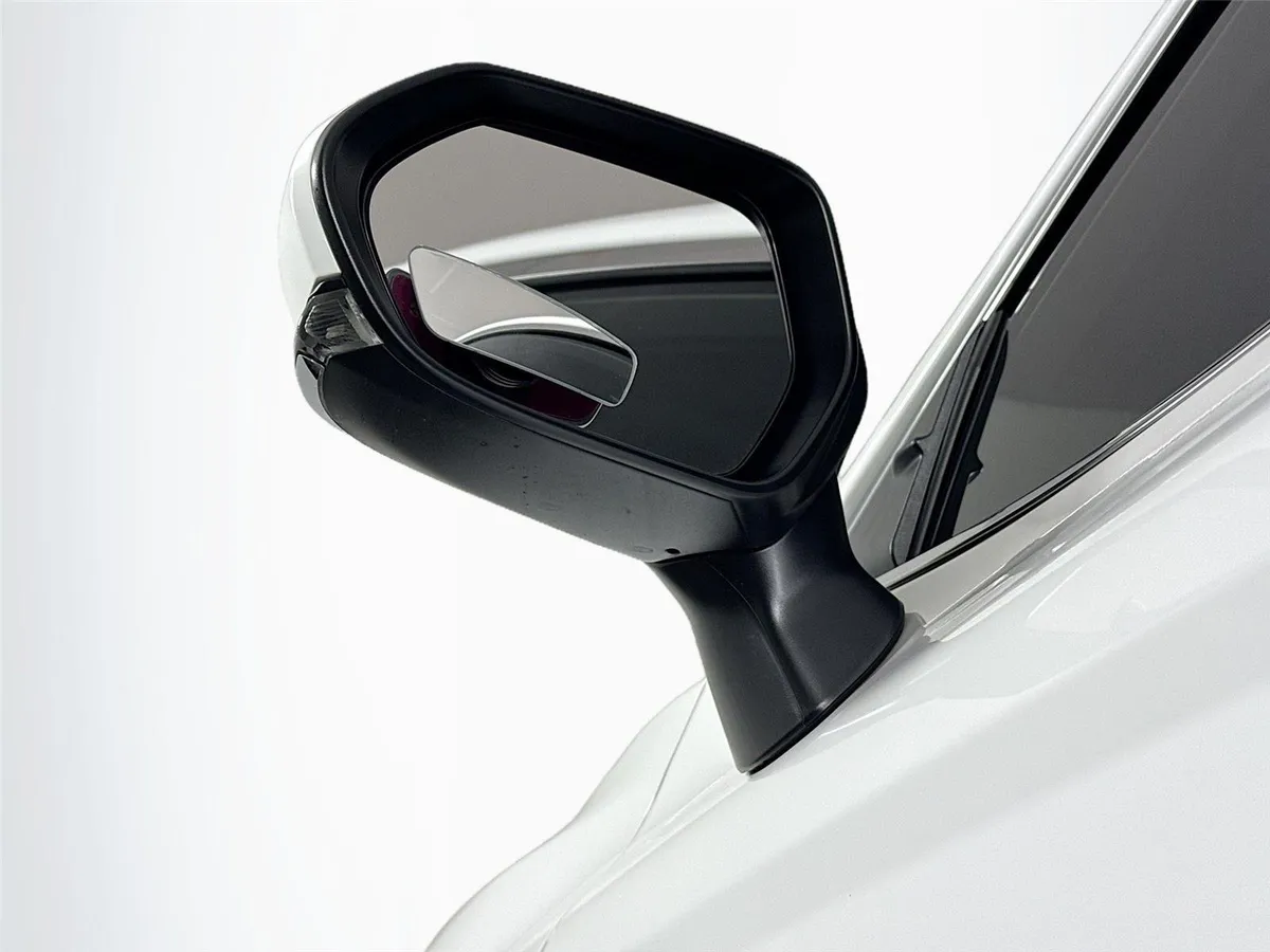 2024 Toyota Camry SE thumbnail 5