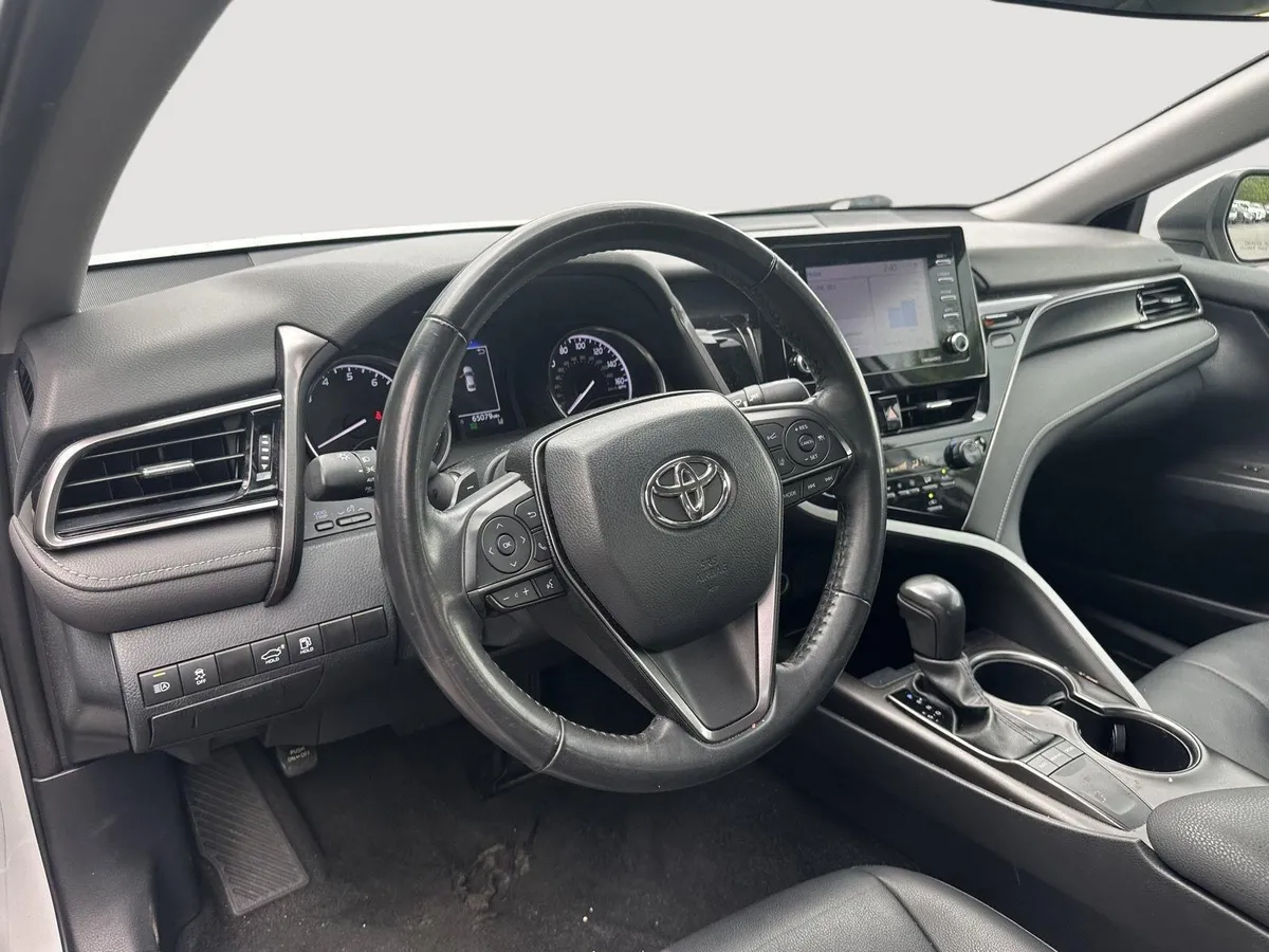 2024 Toyota Camry SE thumbnail 11