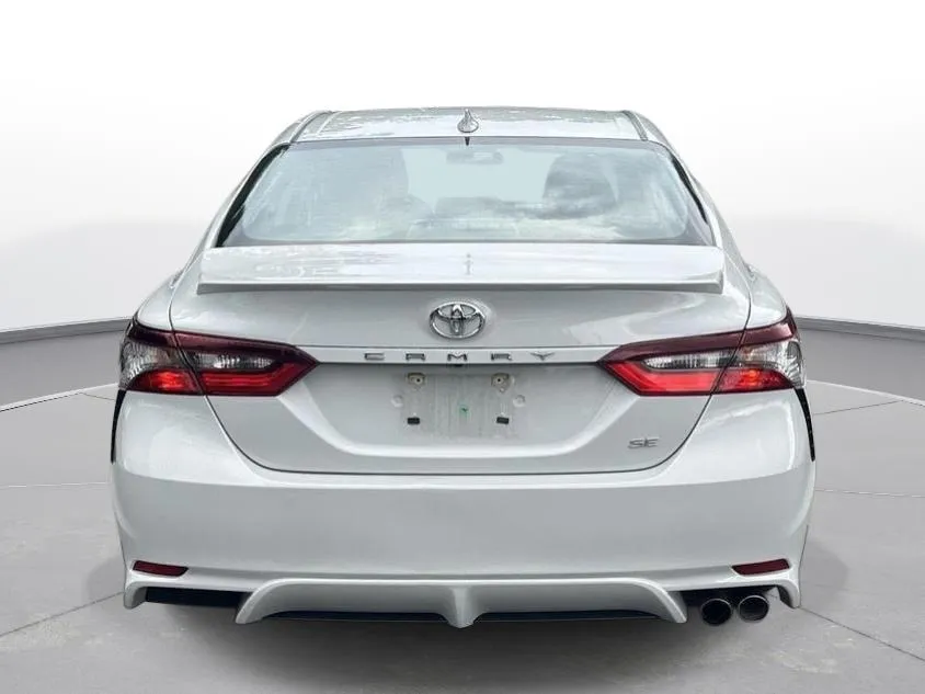 2024 Toyota Camry SE thumbnail 7