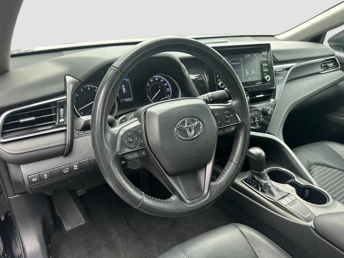 2024 Toyota Camry SE thumbnail 11