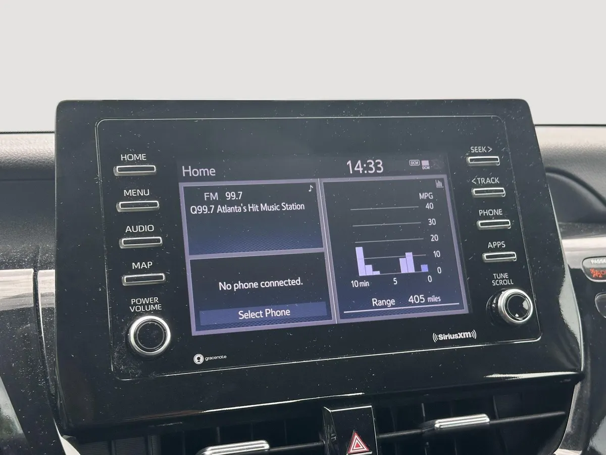 2024 Toyota Camry SE thumbnail 12
