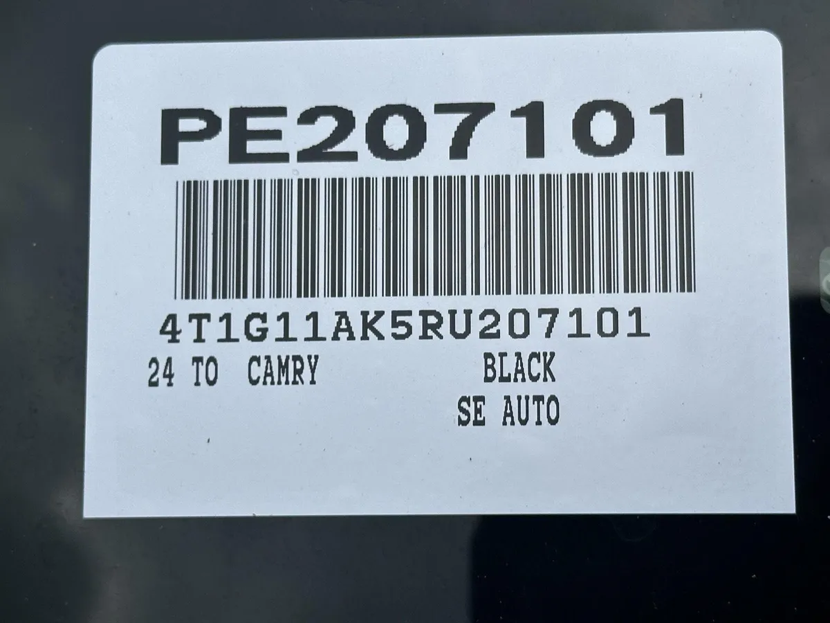 2024 Toyota Camry SE thumbnail 15