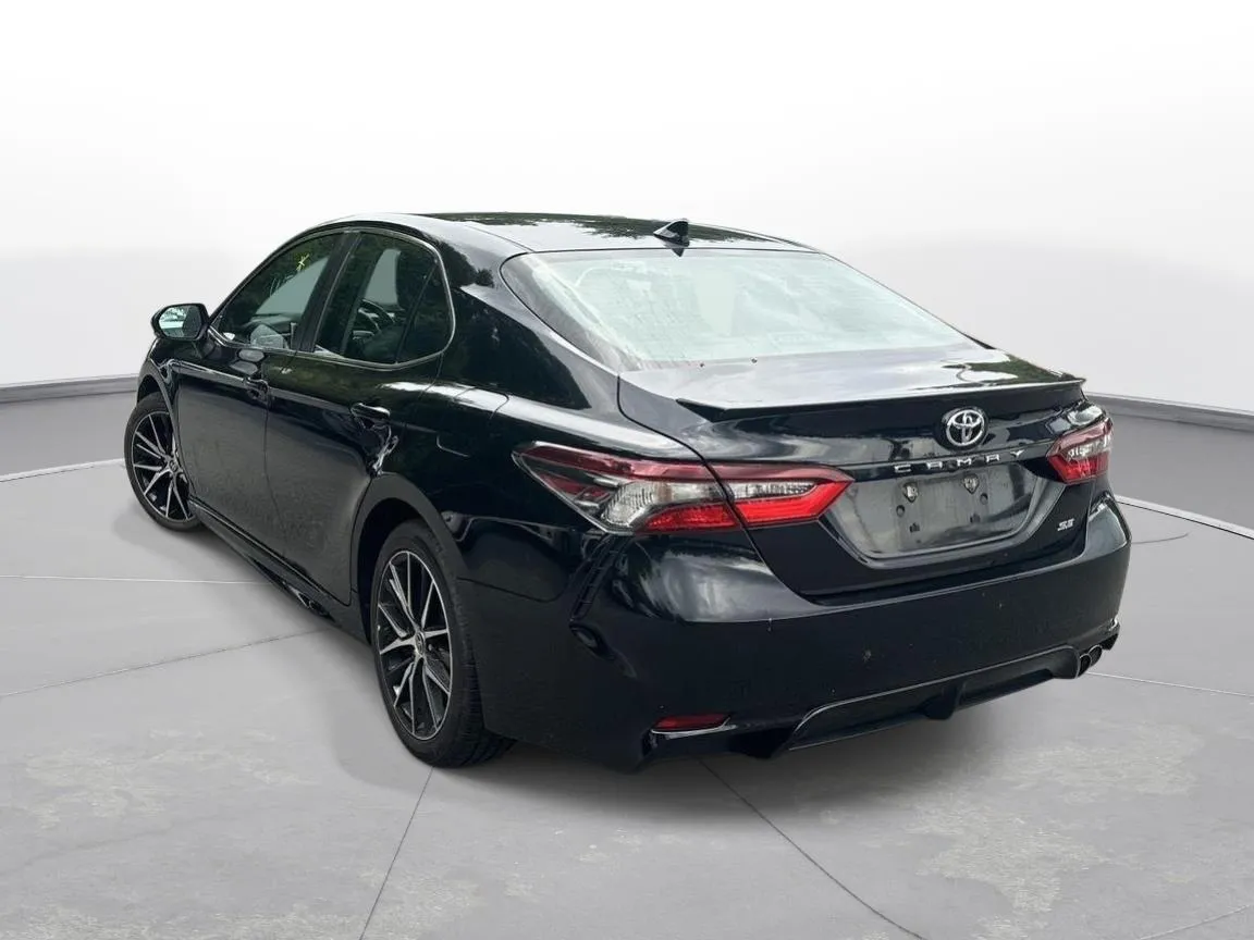 2024 Toyota Camry SE thumbnail 8