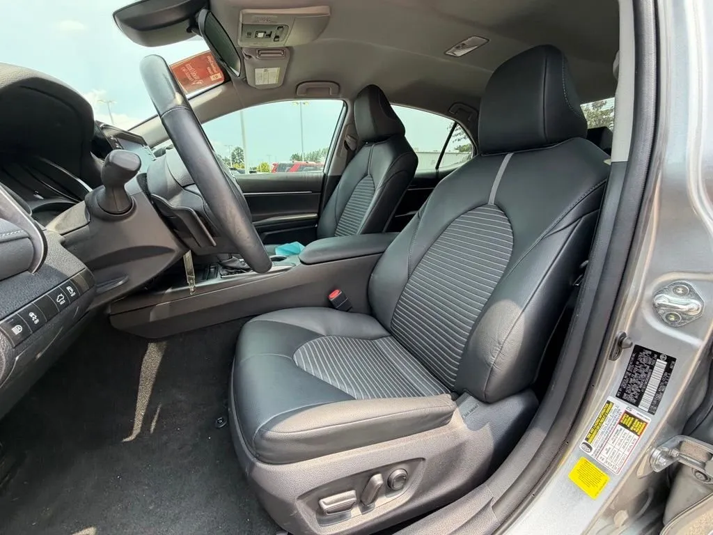 2024 Toyota Camry SE thumbnail 5