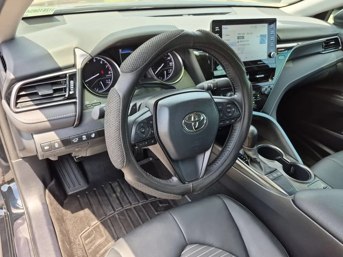 2024 Toyota Camry SE thumbnail 10