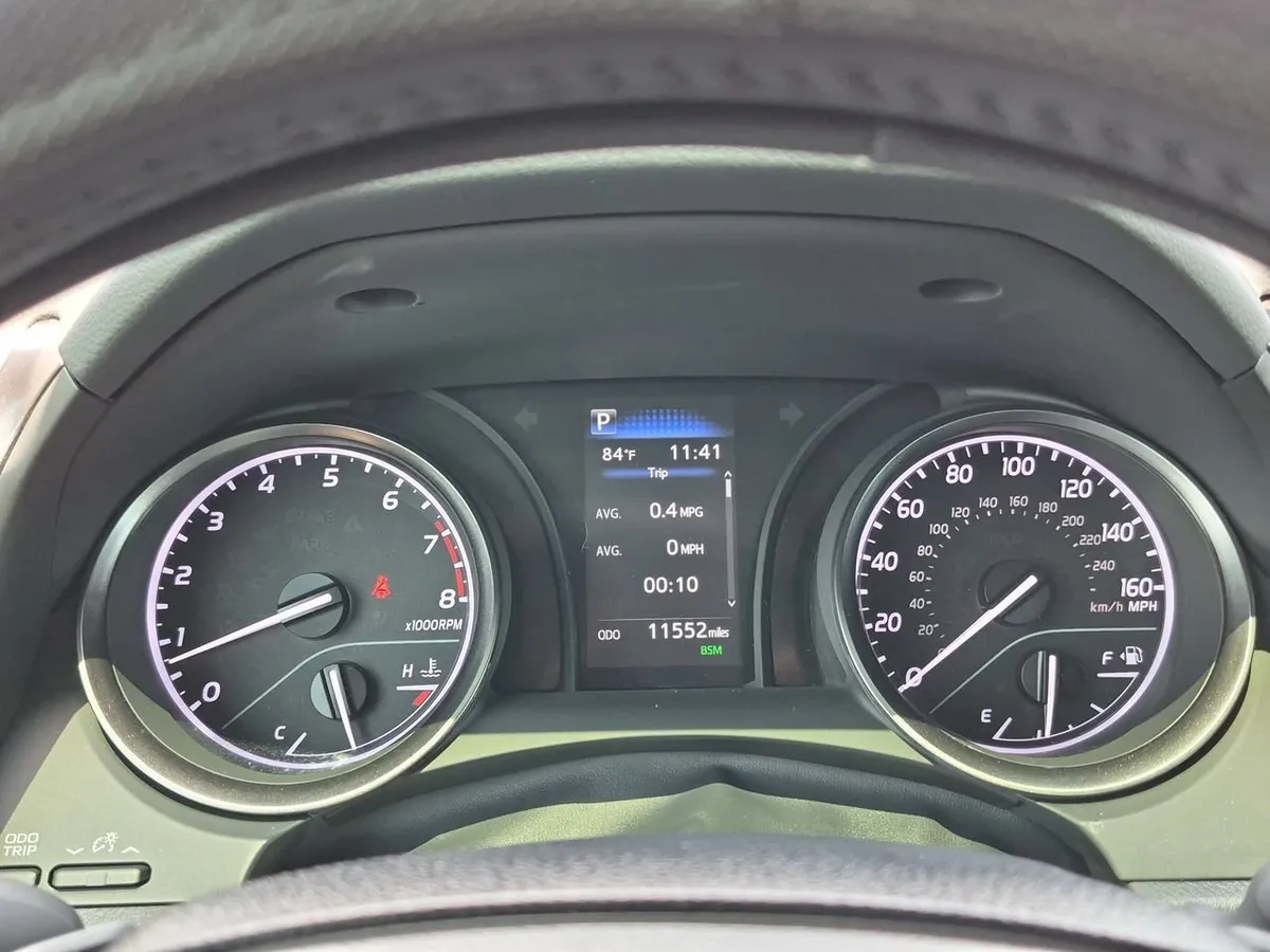 2024 Toyota Camry SE thumbnail 11