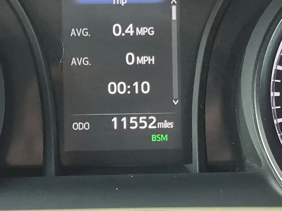 2024 Toyota Camry SE thumbnail 12