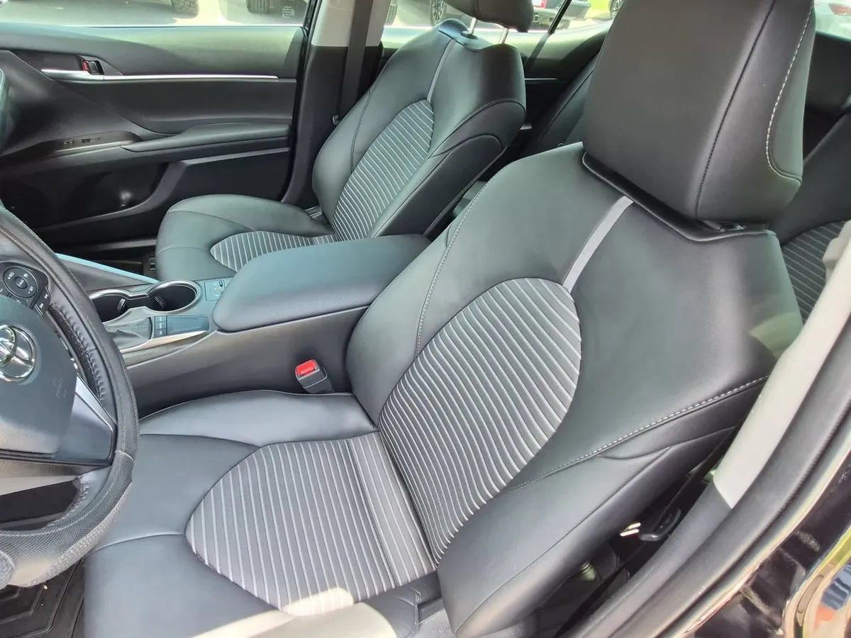 2024 Toyota Camry SE thumbnail 19