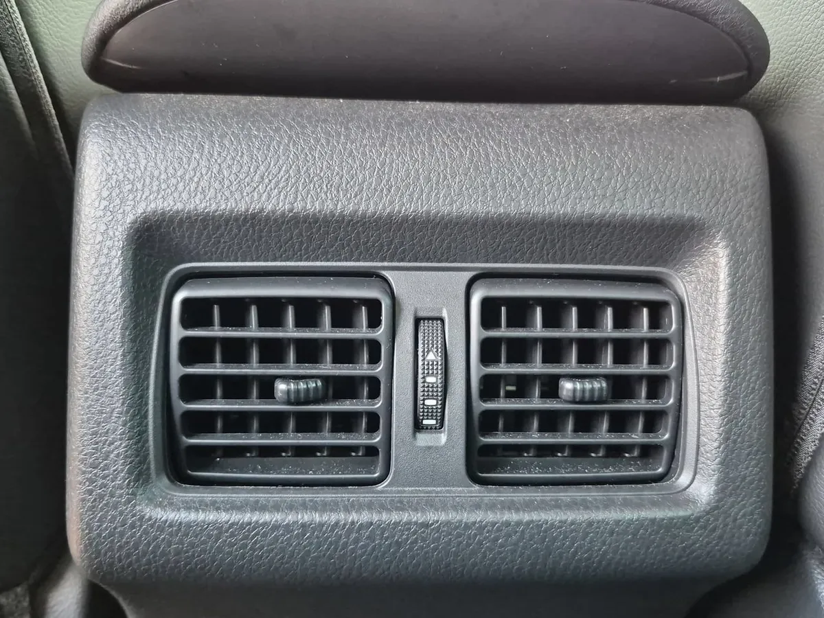 2024 Toyota Camry SE thumbnail 21
