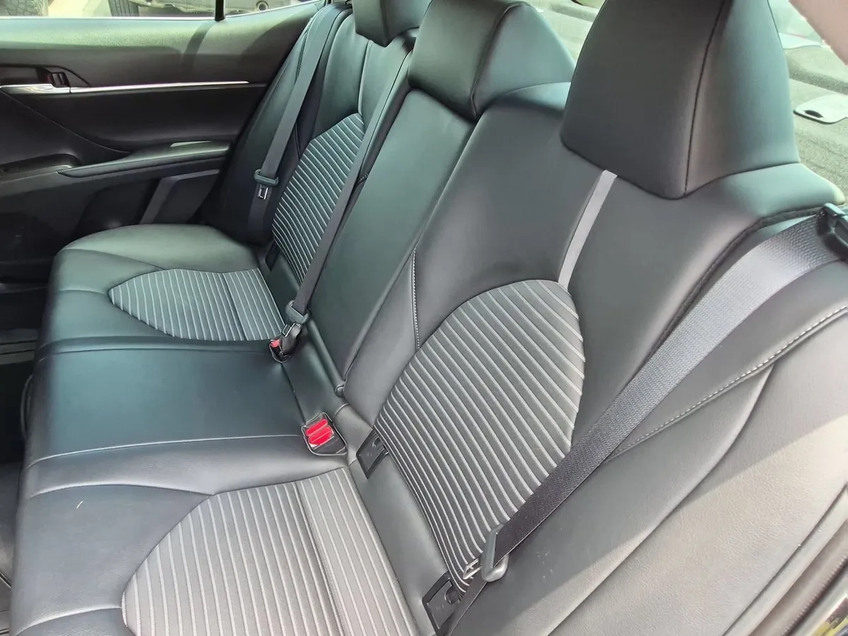 2024 Toyota Camry SE thumbnail 24