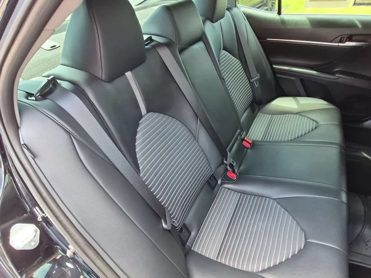 2024 Toyota Camry SE thumbnail 26